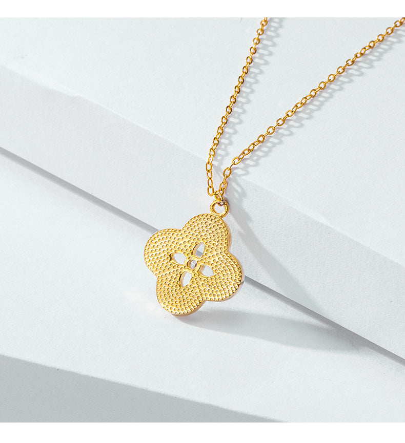 Cross-border hot selling fashion four-leaf clover pendant micro-inlaid zircon turquoise white fritillary necklace female clavicle chain pendant wholesale