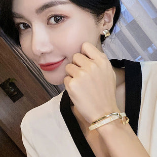 Fashion Explosions European and American Fashion Metal Style Geometry Gap Earrings Large Circle Distinctive Niche All-match Ear Jewelry Women