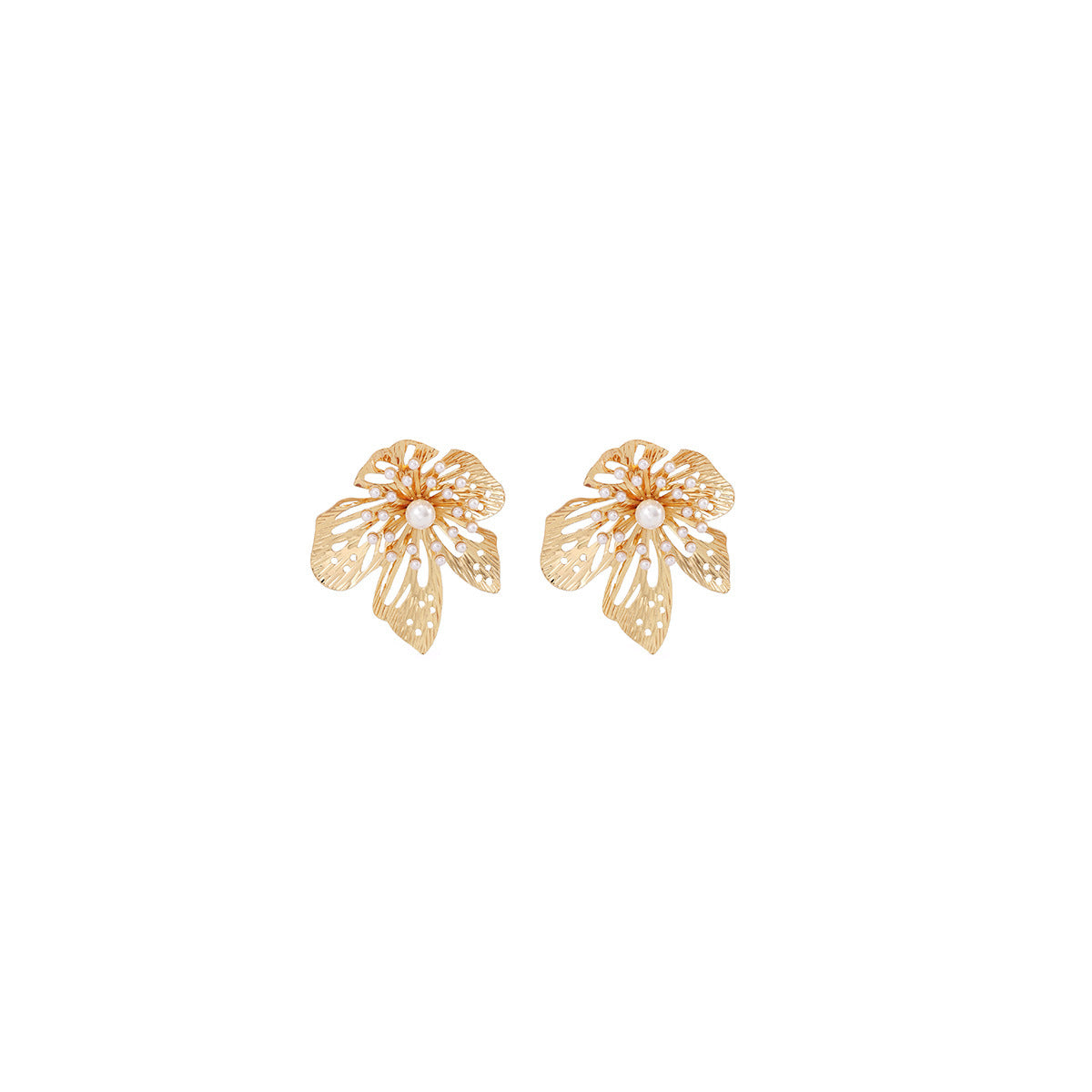 European and American light luxury high-end metal style simple personality earrings women's retro flower pearl hollow love earrings
