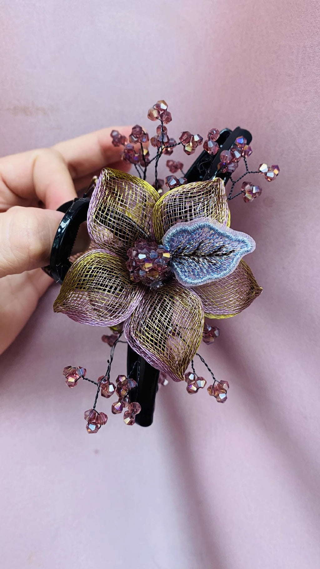 Korean-Style High-End Handmade Copper Wire Braided Flower Hair Clip, Plastic Resin Large Shark Clip for Updo at the Back of the Head