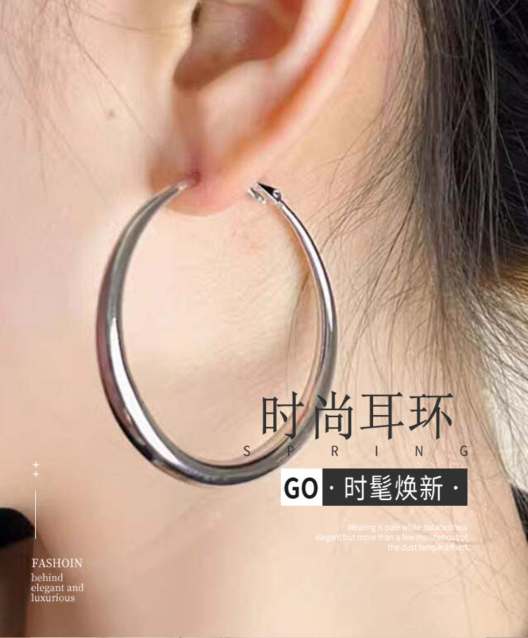 Fashion Explosions European and American Fashion Metal Style Geometry Gap Earrings Large Circle Distinctive Niche All-match Ear Jewelry Women