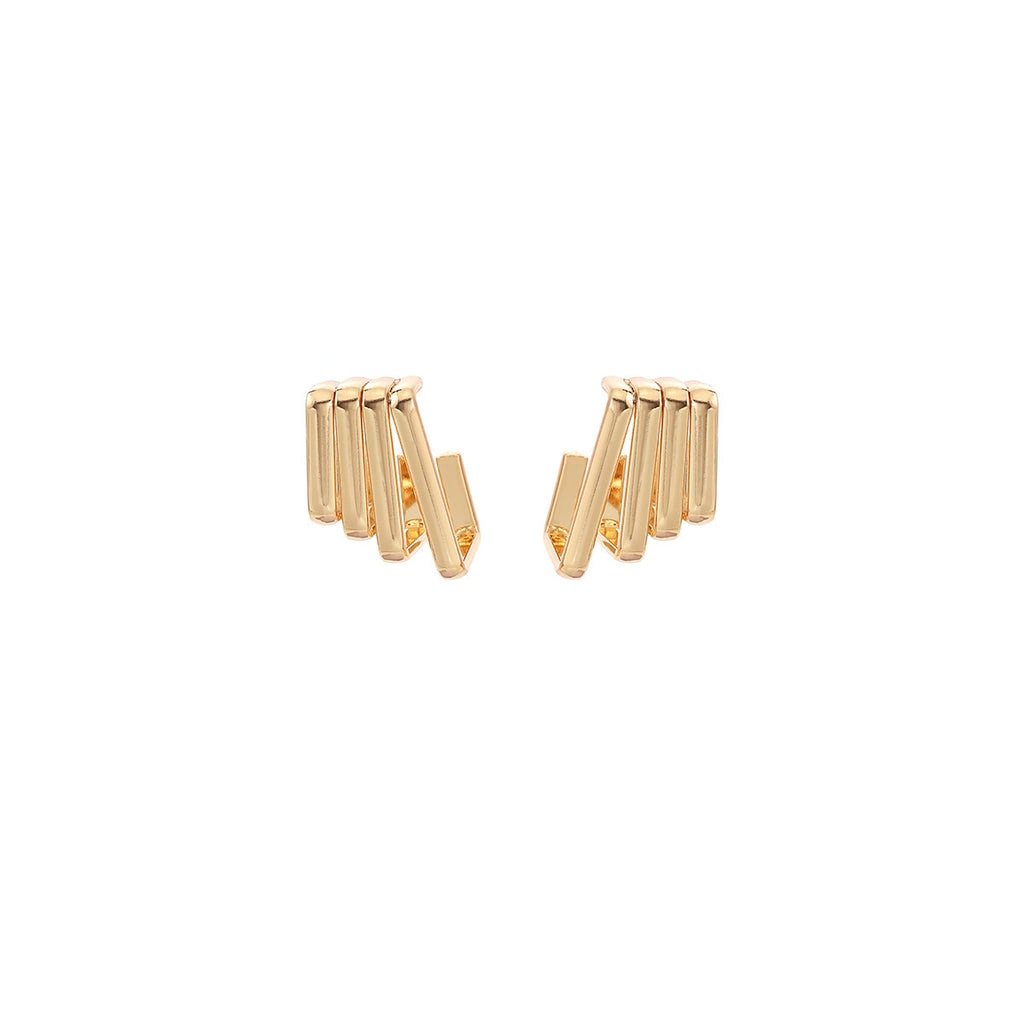 European and American light luxury high-end metal style simple personality earrings women's retro flower pearl hollow love earrings