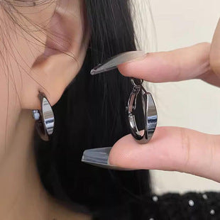 Fashion Explosions European and American Fashion Metal Style Geometry Gap Earrings Large Circle Distinctive Niche All-match Ear Jewelry Women