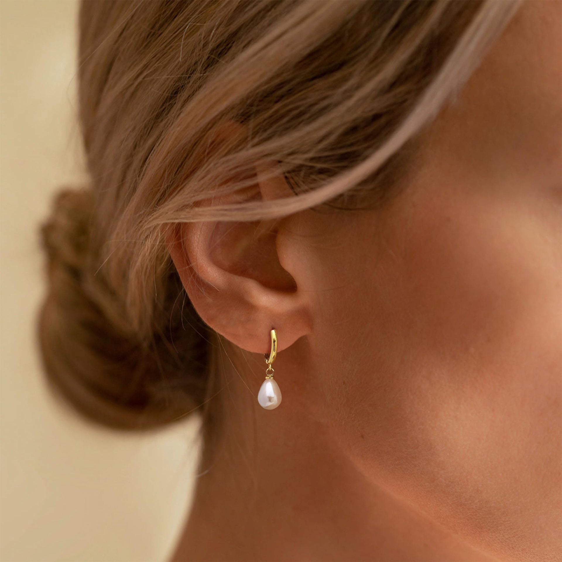 Europe and the United States cross-border hot-selling stainless steel 18k gold plating water drop shape pearl earrings high ladies earrings earrings