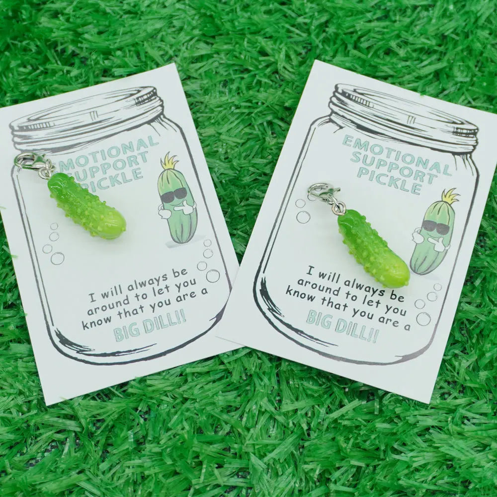 Premium Quality Exquisite Mini Emotional Support Pickle Keychain Pendant – Sparkly 3D Charm for Bags & Car Keys, Cute Versatile Girly Accessory, Thoughtful Creative Gift for Daily Use