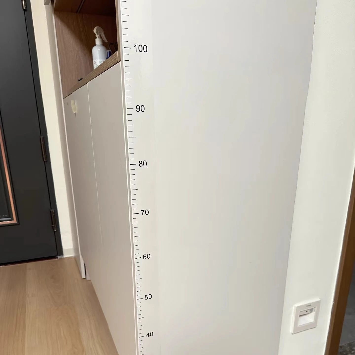 2m Wall Height Measurement Card - Easy-to-Read Durable PC Material Writeable & Removable Ideal for Room Decor Wall Decorations